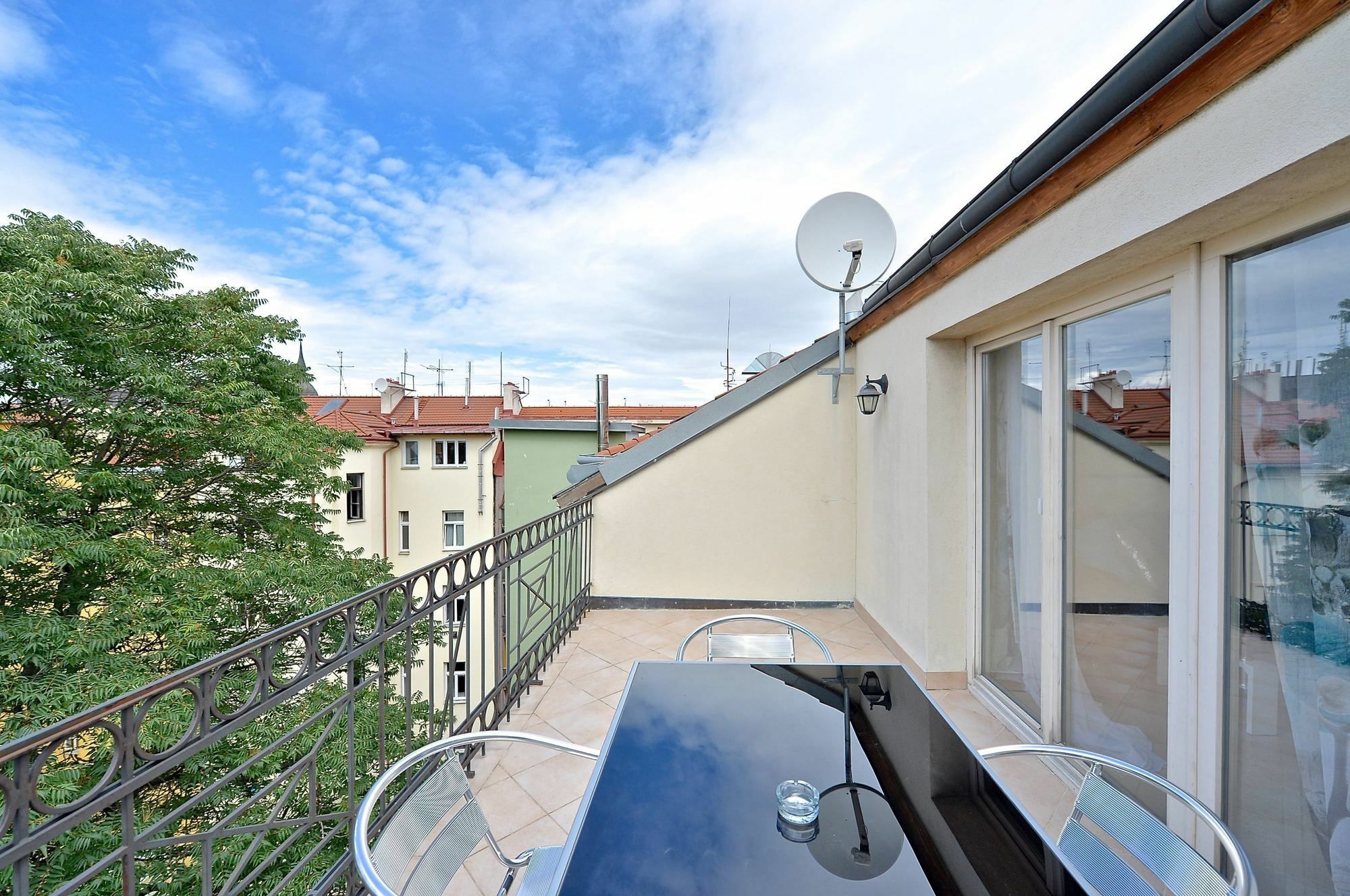 Appart hôtel Legerova 33 3*